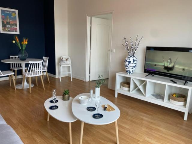 Le 21 Lägenhet Épernay Exteriör bild