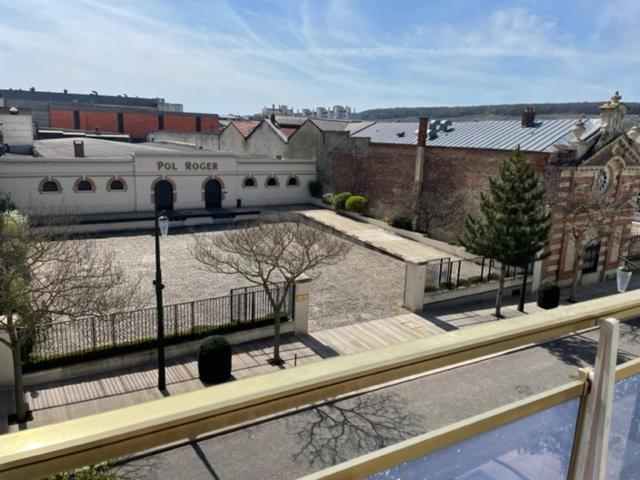 Le 21 Lägenhet Épernay Exteriör bild