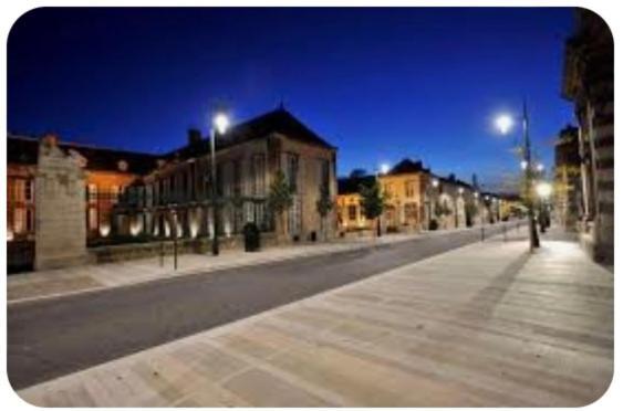Le 21 Lägenhet Épernay Exteriör bild